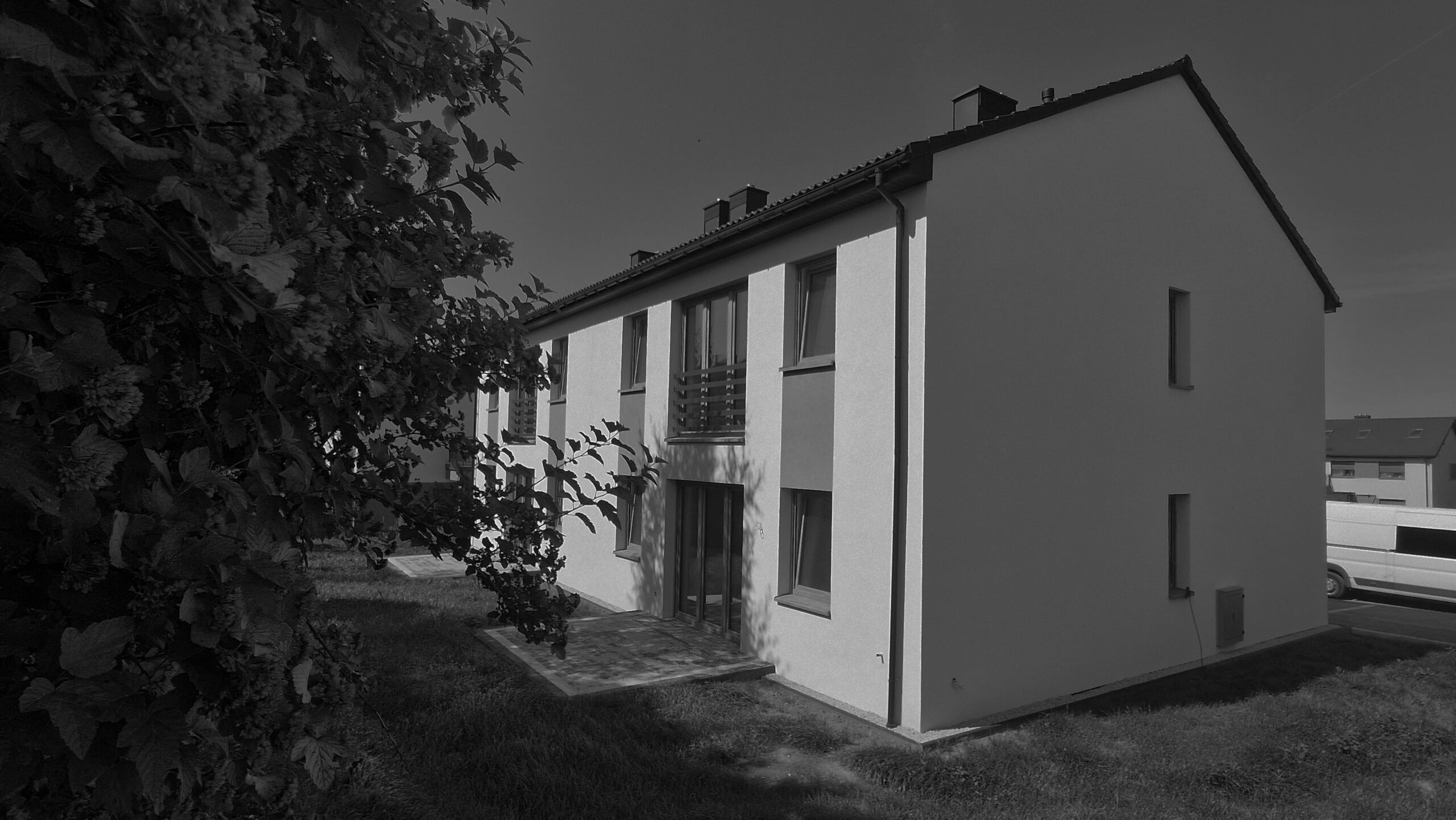 20250721_101741 Budynek dom, bliźniak - tył & bok