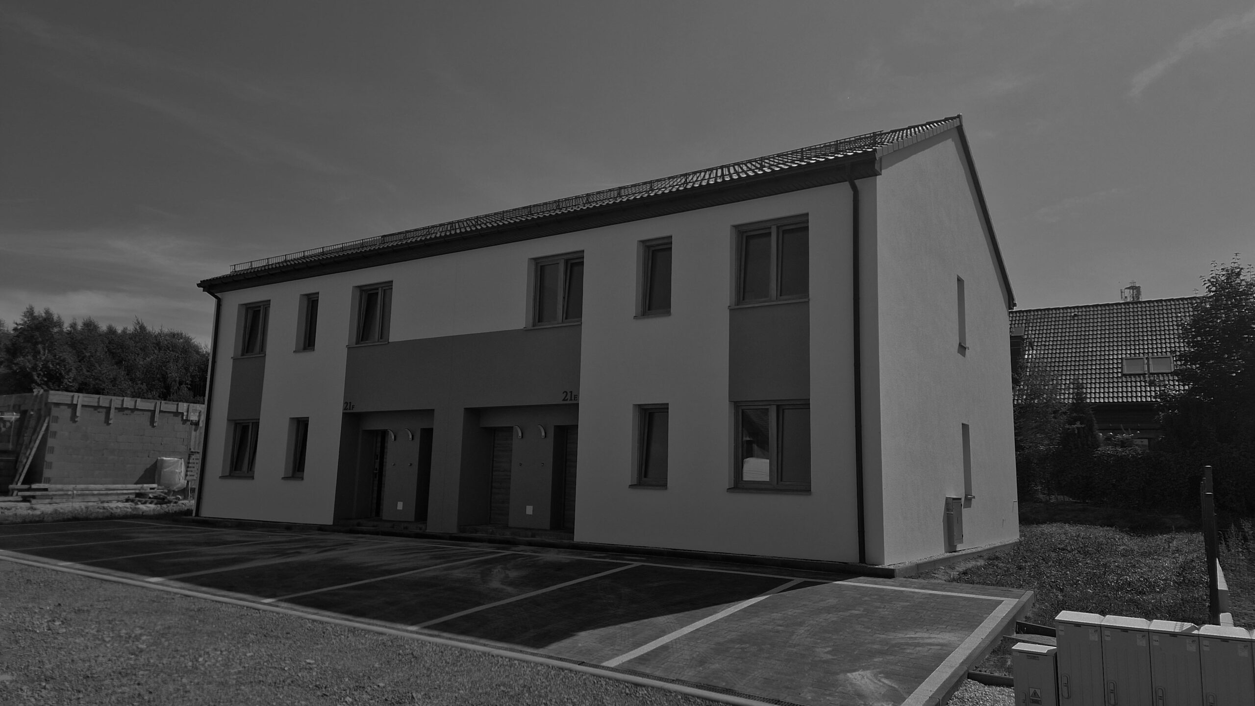 20250721_104032 Budynek dom, bliźniak - przód